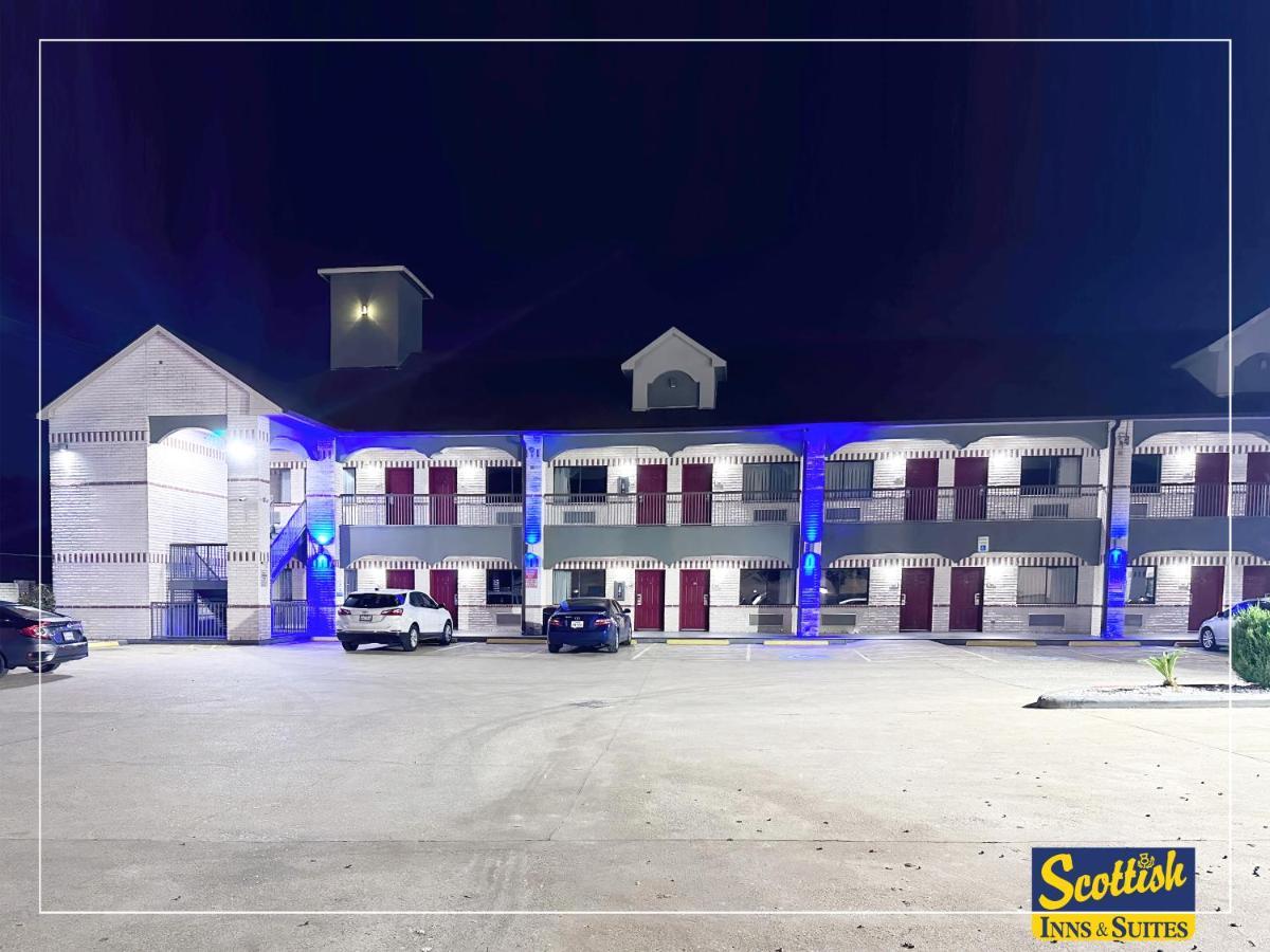 Scottish Inn & Suites Sam Houston Parkway Luaran gambar