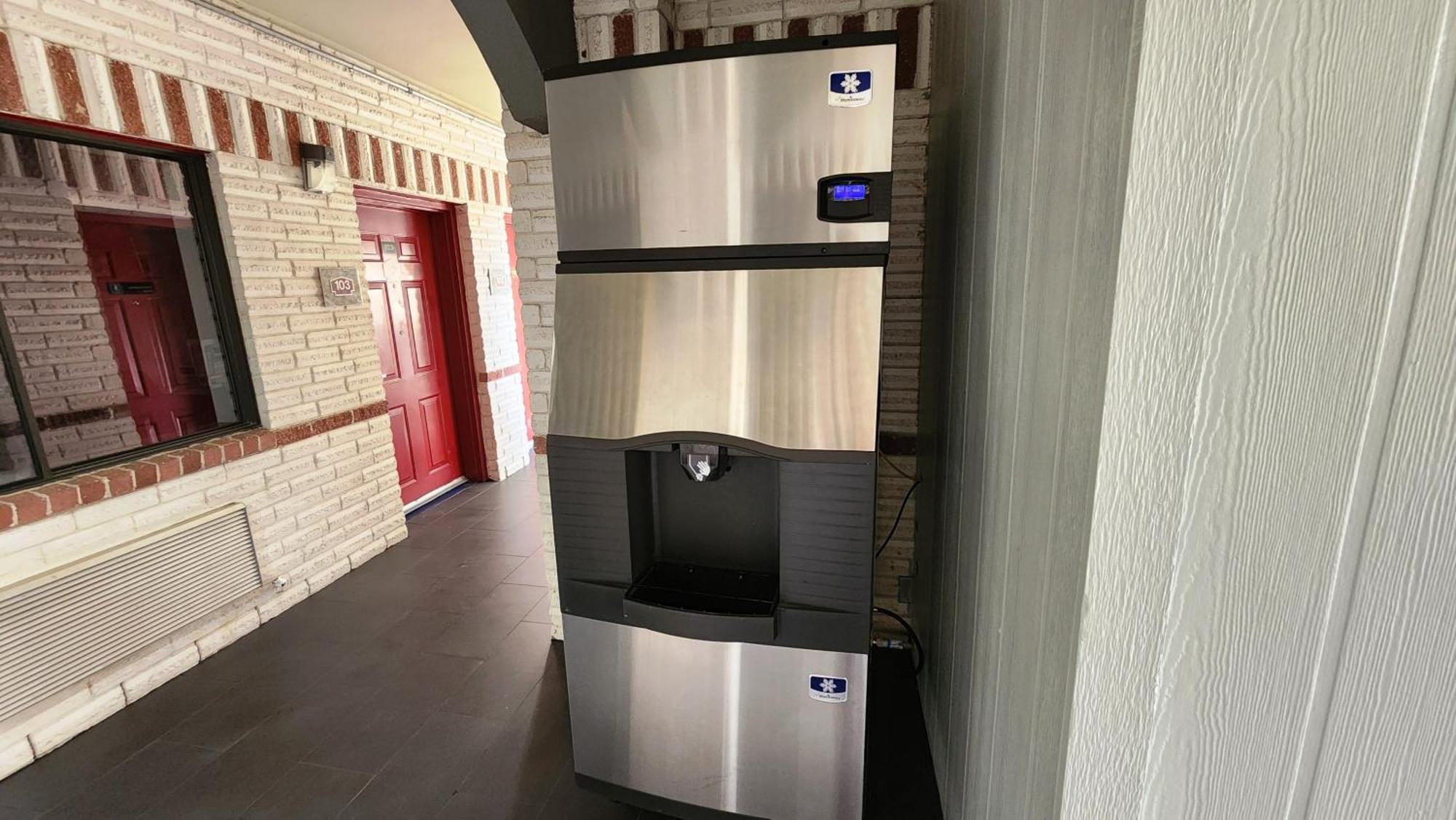 Scottish Inn & Suites Sam Houston Parkway Luaran gambar